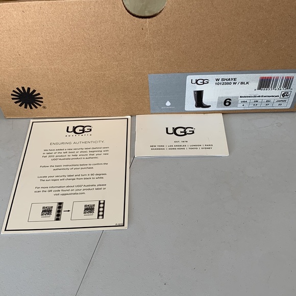 UGG Shaye Rain Boots in Black - Picture 13 of 13